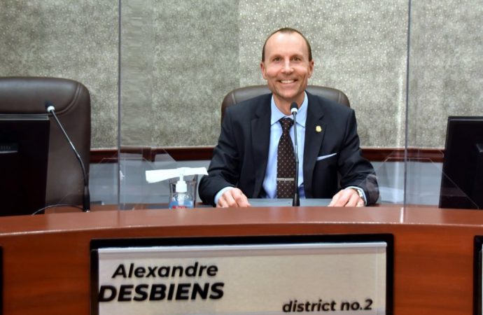 Vents d’élection: le conseiller Alexandre Desbiens pourrait briguer la mairie à Drummondville