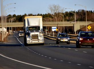 Vocabulaire du camionnage : l’Office québécois de la langue française lance  »Sur la bonne voie »