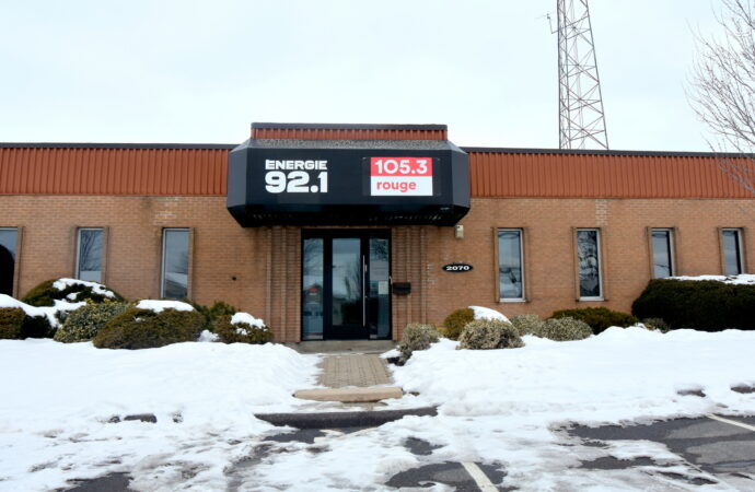 Transaction majeure – Arsenal Media fait l’acquisition de 7 stations de radio, dont les deux stations de Drummondville