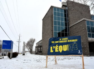 Négociation : Les employés syndiqués SFPQ du palais de justice accentuent les moyens de visibilité à Drummondville