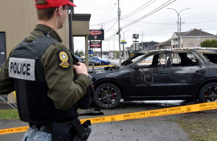 Incendie de véhicule : La Sûreté du Québec enquête sur un feu de véhicule suspect à Drummondville