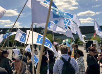 Les professionnelles en soins de la FIQ mobilisées au Conseil général de la CAQ pour faire pression sur les élus