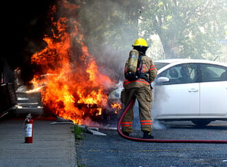 Coup de chaleur pour un véhicule : les pompiers interviennent pour un feu de véhicule à Drummondville