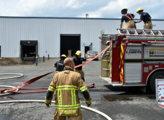 Incendie : une cinquantaine d’employés évacués dans des incubateurs industriels à Drummondville