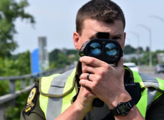 Grands excès de vitesse : un chauffard capté à 134 km/h dans une zone de 50 km/h au Centre-du-Québec