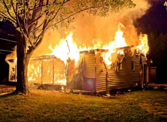 Résidence familiale lourdement endommagée par les flammes à Saint-Edmond-de-Grantham