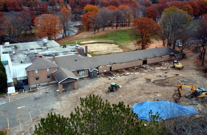 Démolition du chalet du Club de golf de Drummondville : Une étape majeure vers un parcours d’exception