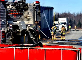 Accident majeur : un véhicule prend feu après un violent face-à-face sur l’autoroute 55