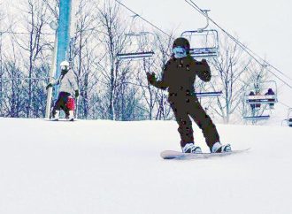 Du ski alpin au cardio : adaptez vos vêtements à votre activité hivernale… la chronique plein air de Sara Marquis