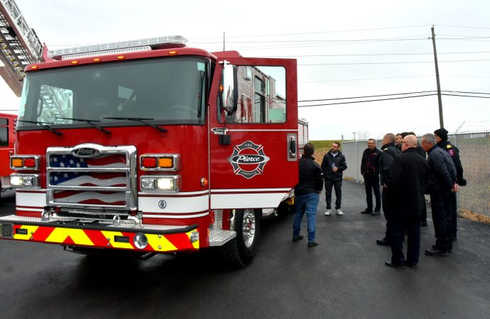 Un camion d’incendie électrique de passage à Drummondville : un virage important pour les services incendie au Québec