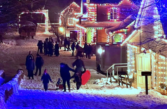 Le Village Illuminé Desjardins renouvelle une tradition des Fêtes avec des découvertes, des nouveautés et une touche de magie.