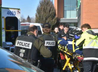 Agression armée dans une école à Drummondville : un adolescent blessé transporté à l’hôpital Sainte-Croix