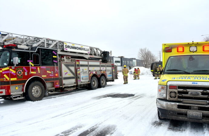 Deux incendies en quelques heures ont mobilisé les pompiers et les services d’urgence à Drummondville.