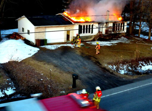 Incendie majeur : une résidence complètement détruite à Saint-Majorique-de-Grantham