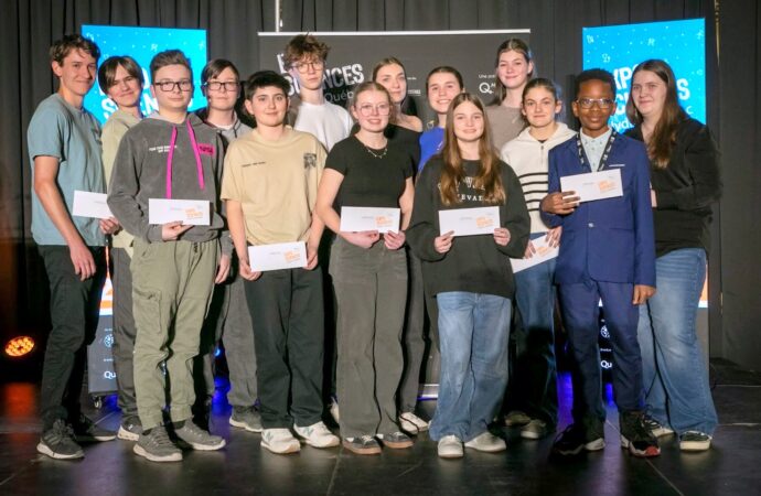 Expo-sciences Hydro-Québec 2025 : des élèves du Collège Saint-Bernard, s’illustrent parmi les meilleurs jeunes scientifiques de la région.