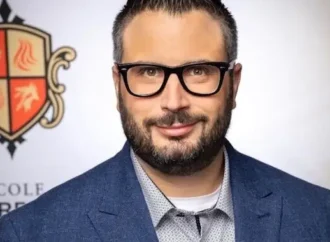 En raison d’un heureux événement, l’homme d’affaires Laurent Proulx se retire de la course à la mairie de Drummondville.