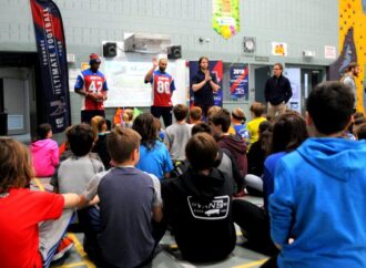 Partage des infrastructures sportives : le Cégep, le CSSDC et le Collège Saint-Bernard prolongent leur collaboration avec la Ville de Drummondville