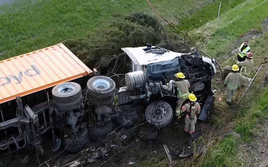 Accident 55Camion @ Crédot photo Eric Beaupré Vingt55 (13)