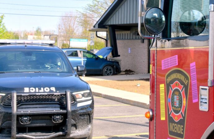 Collision avec une colonne : plus de peur que de mal à Drummondville