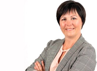 Cathy Bernier annonce à son tour qu’elle sollicite un quatrième mandat dans le district 12 à Drummondville