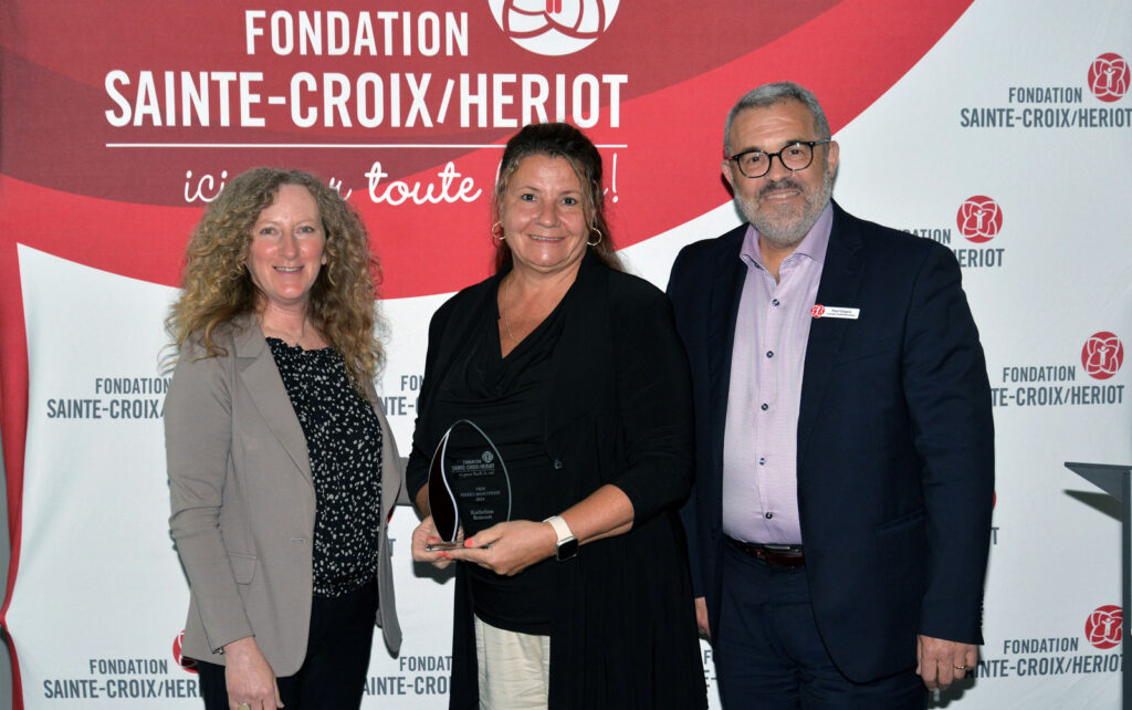 Photo 2 - Remise du Prix Pierre-Montpetit à Katheline Boisvert