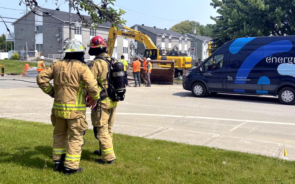 Gaz pompier rue Bernier Vingt55 tous drots reservés (2)