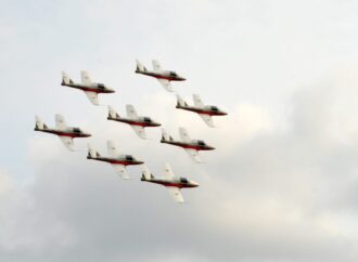 Les Snowbirds survolent le Centre-du-Québec : ouvrez grand les yeux !