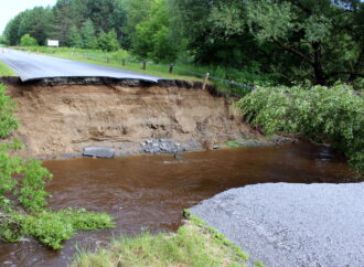 Un ponceau et un segment de route s’effondrent entre Sainte-Clotilde-de-Horton et Saint-Samuel au Centre-du-Québec