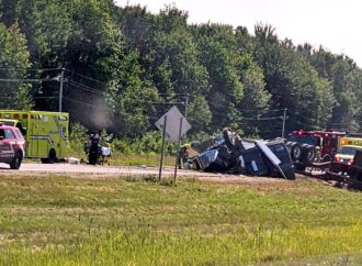 Accident mortel sur l’autoroute : la passagère de 15 ans éjectée du poids lourd a succombé à ses blessures