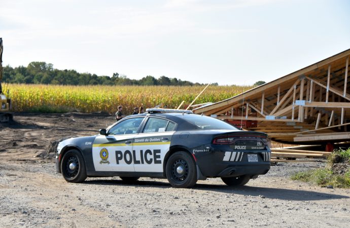 Accident de travail : une imposante structure s’effondre sur un travailleur à Saint-Germain-de-Grantham