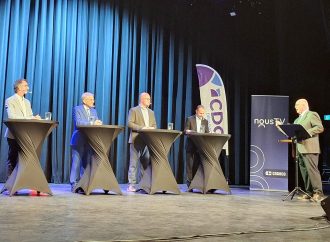 Débat de la CDC Drummond : quatre des six candidats à la mairie ont participé à un échange riche et constructif sur les enjeux sociaux et communautaires à Drummondville.