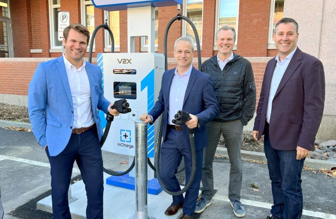 Victoriaville propulse le Centre-du-Québec à l’avant-garde de l’électrification avec une borne V2X unique au Canada