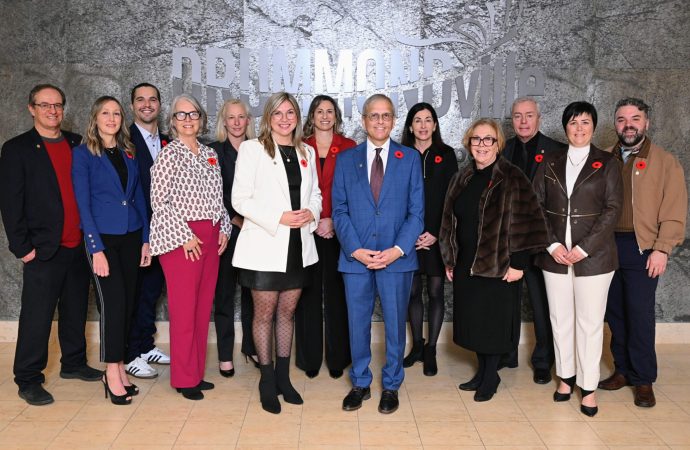 Jean-François Houle officiellement assermenté : le nouveau conseil municipal entre officiellement en fonction à Drummondville