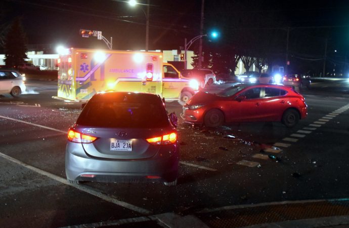 Accident : deux blessés dans une violente collision à l’intersection des rues Janelle et Cormier