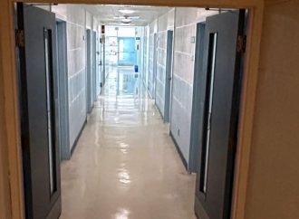Hébergement intermédiaire et RI : 5 500 personnes oubliées faute de données, déplore l’ARIHQ