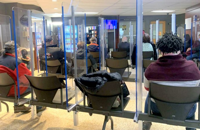 Urgences débordées au Centre-du-Québec : l’Hôpital Sainte-Croix affiche un taux d’occupation de 184 %