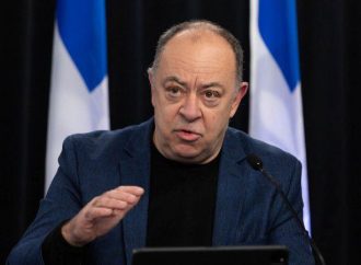 Démission de Christian Dubé : le projet du nouvel hôpital de Drummondville se poursuit, assure le député Schneeberger
