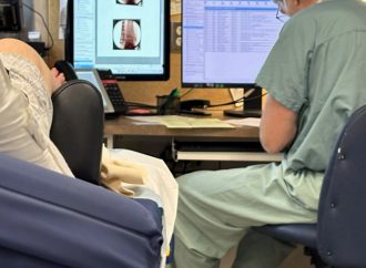 Déploiement du Dossier santé numérique : le personnel de l’Hôpital Sainte-Croix prêt pour le 9 mai