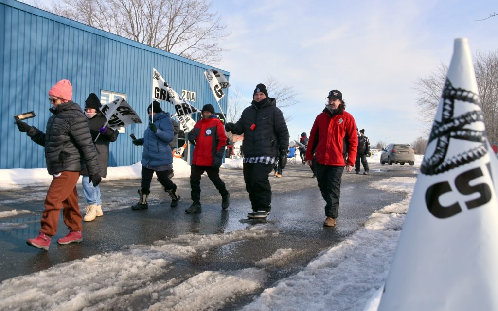 Créations Morin mandat de grève t Lock out @ Crédit photo Eric Baupré Vingt55 Tous droits réservés (4)