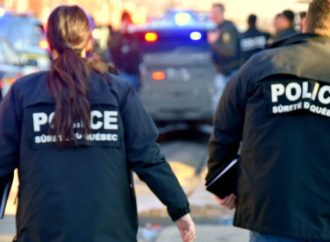 Vol qualifié à la sortie d’une institution financière en plein jour à Drummondville