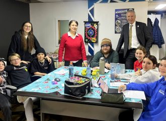 Maison des jeunes L’Oxy-Bulle : André Lamontagne annonce un investissement majeur de 240 000 $