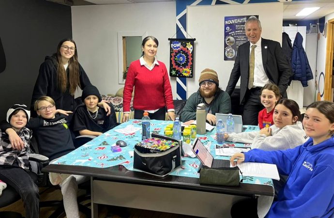 Maison des jeunes L’Oxy-Bulle : André Lamontagne annonce un investissement majeur de 240 000 $