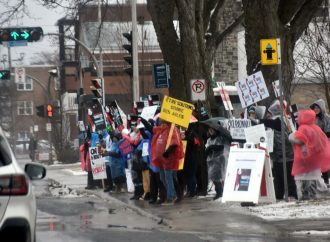 Le communautaire à boutte : près de 1000 personnes dans la rue à Drummondville pour dénoncer l’urgence d’agir