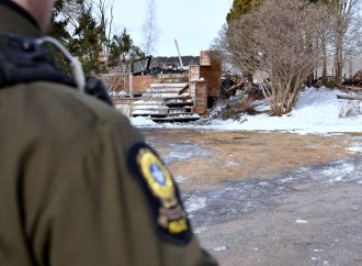 Incendie : une résidence familiale détruite par un incendie suspect, la SQ enquête