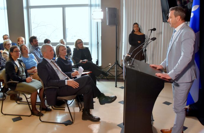 Nouvel hôpital de Drummondville : la ministre Bélanger et les députés Schneeberger et Lamontagne officialisent l’inscription au PQI