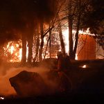Deux bâtiments détruits dans un incendie majeur à Wickham @ Crédit photo Eric Beaupré Vingt55 Tous droits réservés (2)