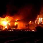 Deux bâtiments détruits dans un incendie majeur à Wickham @ Crédit photo Eric Beaupré Vingt55 Tous droits réservés (4)