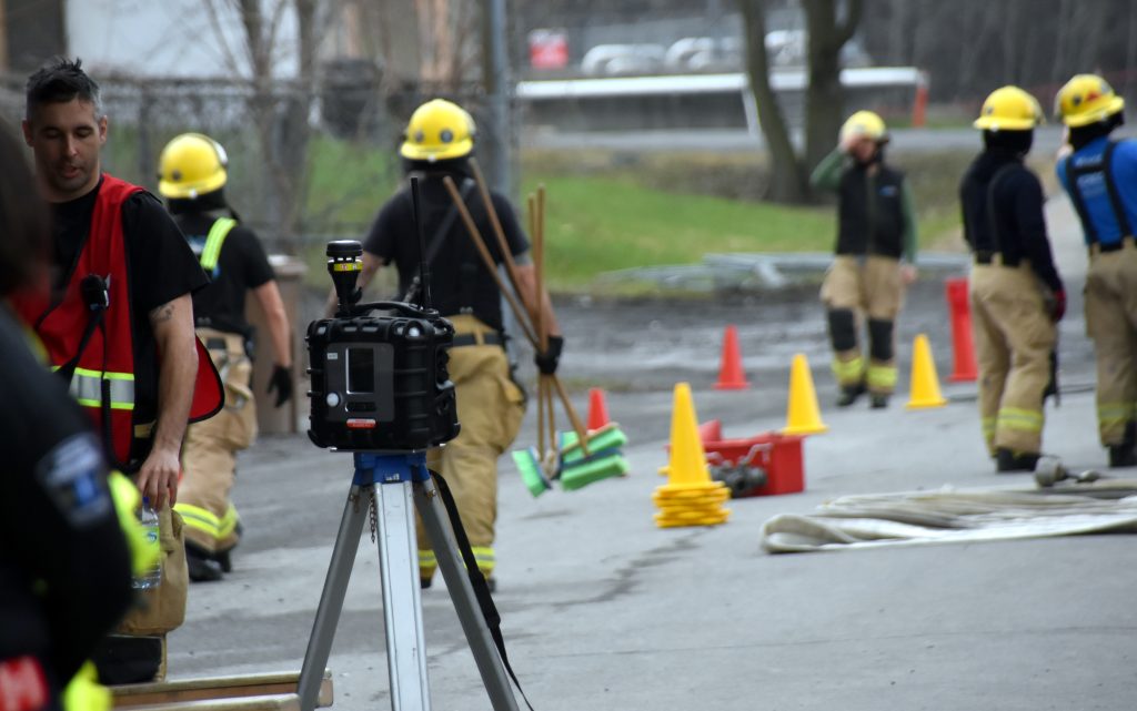 Intervention HAZMAT chez Agropur @ Crédit photo Eric Beaupré Vingt55 Tous droits réservés (20)