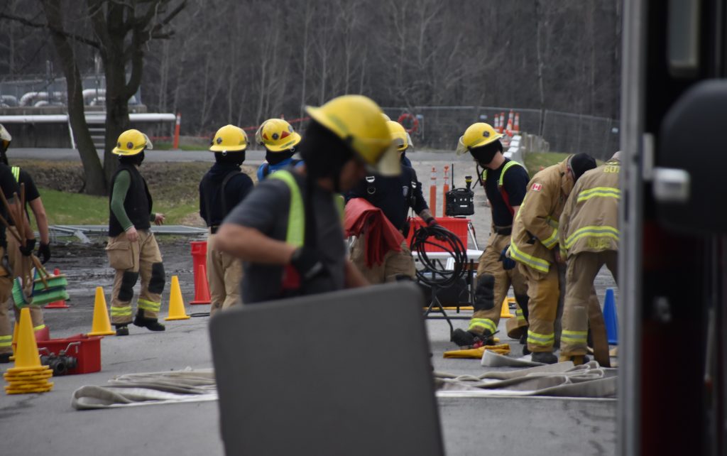 Intervention HAZMAT chez Agropur @ Crédit photo Eric Beaupré Vingt55 Tous droits réservés (21)