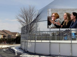 Patinoire du parc Jardin-des-Galeries : face aux nuisances sonores, la conseillère Caroline Allard passe de la parole aux actes et réclame un moratoire